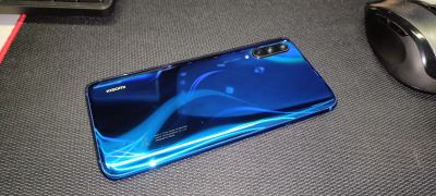 Лот: 19567846. Фото: 1. Xiaomi Mi 9 Lite 6/64 ГБ. Смартфоны