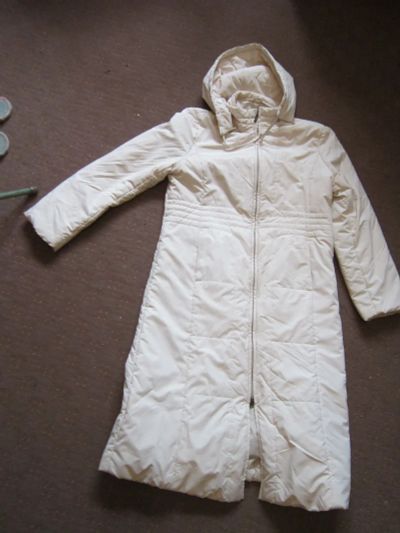 Лот: 19469836. Фото: 1. пальто утепленное, осень, молочный... Верхняя одежда