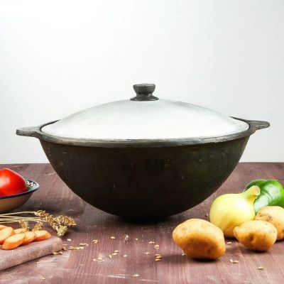 Лот: 20752624. Фото: 1. Казан чугунный с крышкой 12 л... Жаровни, казаны