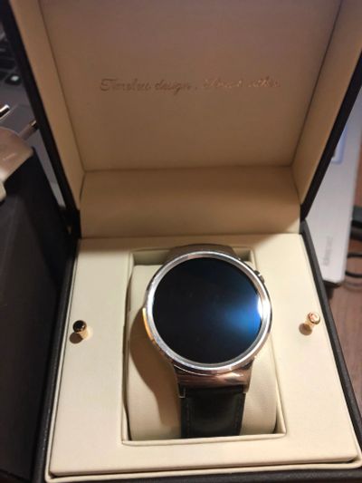 Лот: 12962222. Фото: 1. Huawei Watch. Смарт-часы, фитнес-браслеты, аксессуары