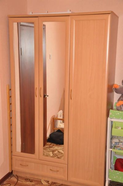 Лот: 3215980. Фото: 1. Шкаф трёхстворчатый. Шкафы, шкафы-купе