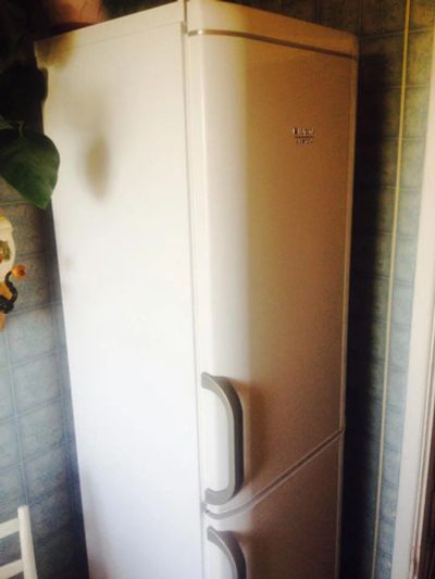 Лот: 6095001. Фото: 1. Холодильник Hotpoint Ariston. Холодильники, морозильные камеры