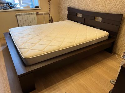 Лот: 20731002. Фото: 1. кровать двухспальная с матрасом. Кровати