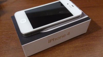 Лот: 3368931. Фото: 1. Apple iPhone 4 16Gb Sim-Free... Смартфоны
