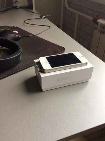 Лот: 6100840. Фото: 1. Apple iPhone 4S 8GB White. Смартфоны