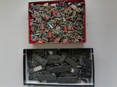 Лот: 25776305. Фото: 1. срезка с советских и импортных... Печатные платы