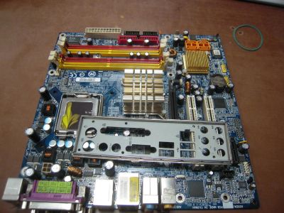 Лот: 11052779. Фото: 1. Материнская плата 775 Gigabyte... Материнские платы