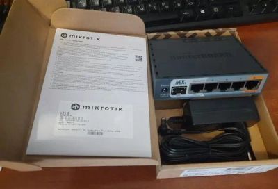 Лот: 25300848. Фото: 1. Mikrotik hEX S (rb760igs). Маршрутизаторы (роутеры)
