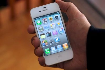 Лот: 5133010. Фото: 1. Смартфон Apple iPhone 4 белый... Смартфоны