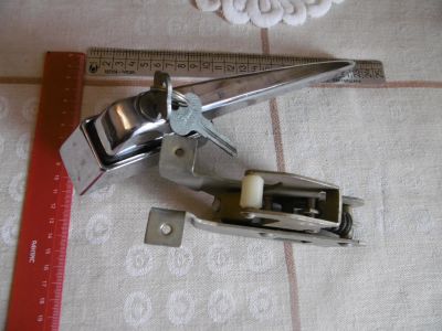 Лот: 24591105. Фото: 1. Ручка двери наружная автомобиля... Кузов