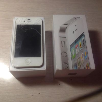 Лот: 3477632. Фото: 1. Iphone 4s 16gb. Смартфоны