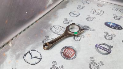 Лот: 23588132. Фото: 1. Шатун Audi A6 BDW 06E198401A. Двигатель и элементы двигателя
