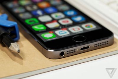 Лот: 4437926. Фото: 1. iPhone 5S Space Gray / 16Гб. В... Смартфоны