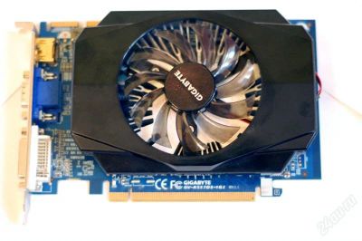 Лот: 1991944. Фото: 1. Gigabyte Radeon HD 5570 1gb GDDR5. Видеокарты