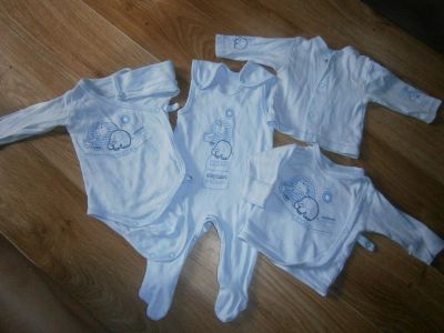Лот: 7448189. Фото: 1. комбинезон,боди, рубашка для новорожденного... Комплекты, комбинезоны, костюмы