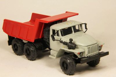 Лот: 11419663. Фото: 1. Уральский грузовик 55571 самосвал... Автомоделизм