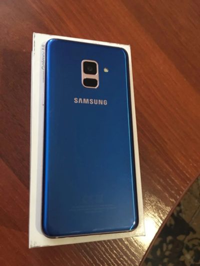 Лот: 15147559. Фото: 1. Samsung a8 2018 32gb. Смартфоны