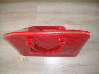 Лот: 8908672. Фото: 1. Сумка Louis Vuitton. Сумки