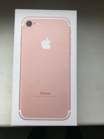 Лот: 16141005. Фото: 1. IPhone 7 rose 32GB. Смартфоны