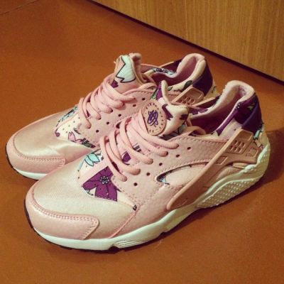 Лот: 7288649. Фото: 1. Nike Air Huarache. Кеды, кроссовки, слипоны