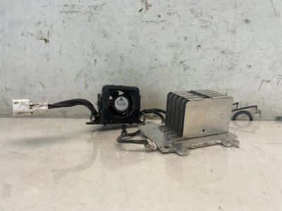 Лот: 23364069. Фото: 1. Элемент фары Volkswagen Touareg... Двигатель и элементы двигателя