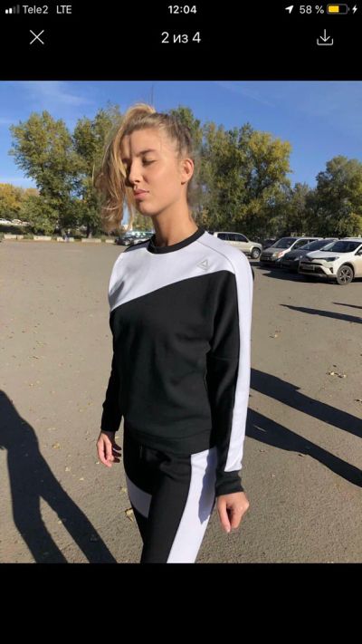 Лот: 12873899. Фото: 1. Спортивный костюм Reebok женский. Спортивные костюмы