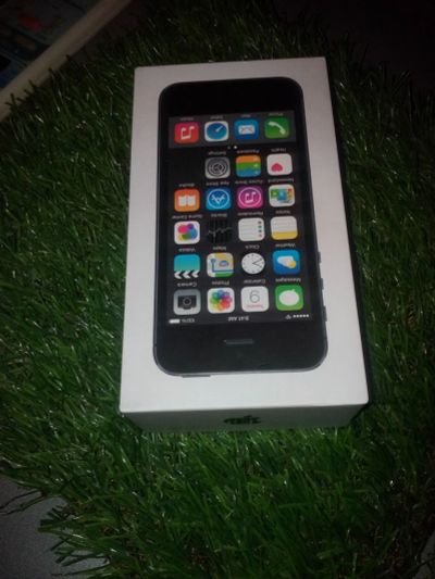 Лот: 6898011. Фото: 1. Коробка от iPhone 5S space gray... Другое (запчасти, оборудование)