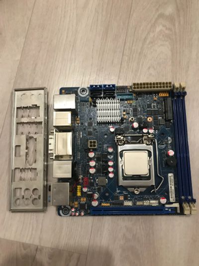 Лот: 18456375. Фото: 1. Материнская плата itx + проц i5. Комплекты запчастей