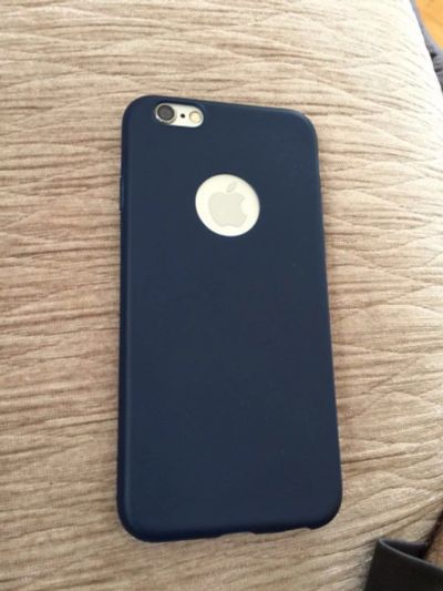 Лот: 7667113. Фото: 1. Черный силиконовый чехол iPhone... Чехлы, бамперы