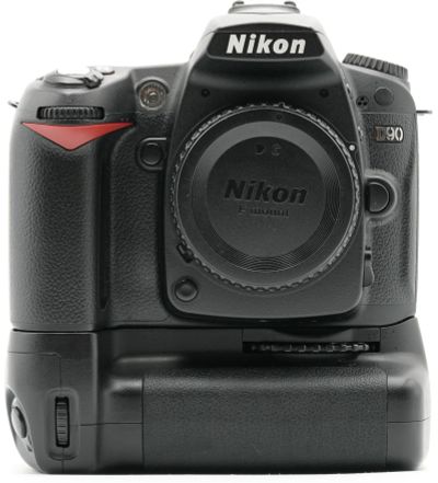 Лот: 20976208. Фото: 1. Фотоаппарат комиссионный Nikon... Цифровые зеркальные