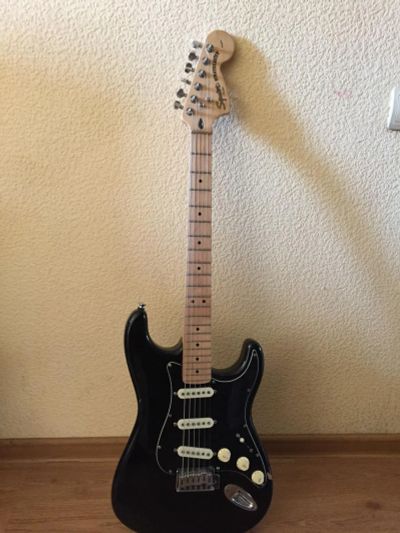 Лот: 7418555. Фото: 1. Fender Squier Standart Stratocaster. Гитары