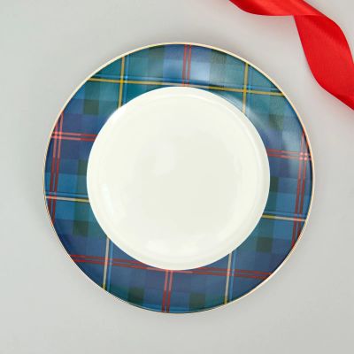 Лот: 25277542. Фото: 1. Тарелка English Christmas III. Тарелки, блюда, салатники