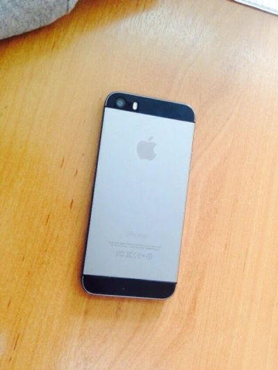 Лот: 4613760. Фото: 1. Iphone 5S. Смартфоны