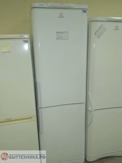 Лот: 8684459. Фото: 1. Холодильник Indesit (01050143). Холодильники, морозильные камеры