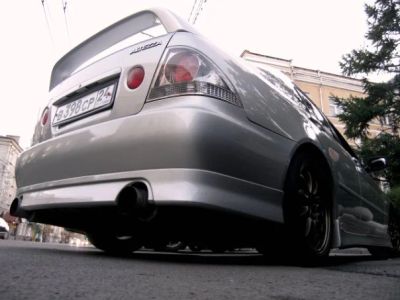 Лот: 3651703. Фото: 1. Задний бампер SXE10 toyota altezza... Кузов