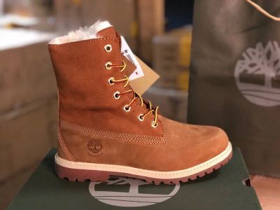 Лот: 10658270. Фото: 1. Ботинки Timberland зимние женские. Кеды, кроссовки, слипоны