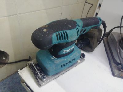 Лот: 16501591. Фото: 1. Шлифовальная машина Makita bo3710. Электроинструмент