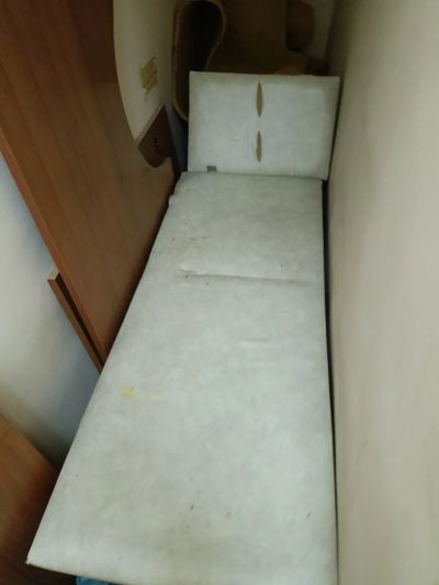 Лот: 25283600. Фото: 1. Кушетка медицинская под реставрацию. Диваны