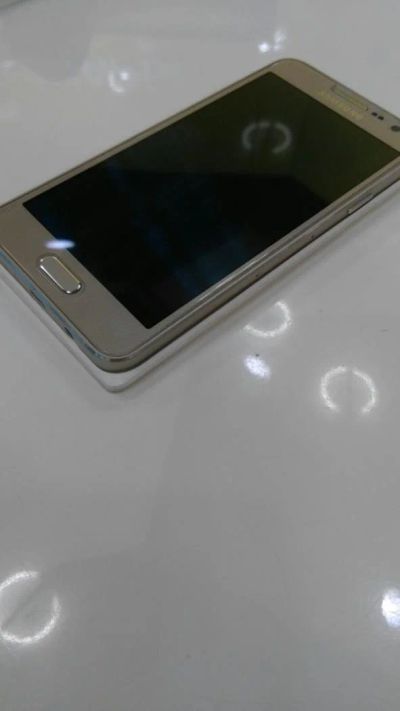 Лот: 6912960. Фото: 1. Samsung Galaxy A3 gold. Смартфоны
