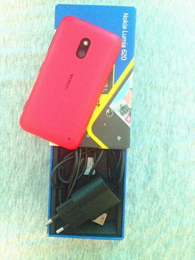 Лот: 10927235. Фото: 1. nokia lumia 620. Смартфоны
