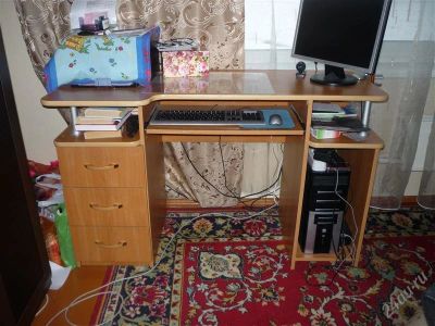 Лот: 2172747. Фото: 1. компьютерный стол. Столы, стулья, обеденные группы
