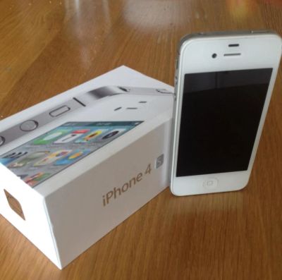 Лот: 7096930. Фото: 1. iPhone 4s 16Gb White. Смартфоны