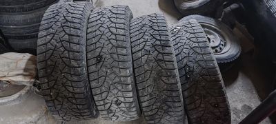 Лот: 20834084. Фото: 1. Bridgestone blizzak spike 02 215... Шины