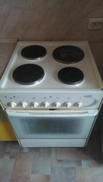 Лот: 7088286. Фото: 1. продам плиту ново вятку 60*60. Плиты, духовые шкафы, варочные поверхности