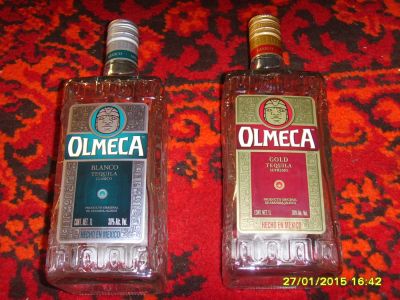 Лот: 5037120. Фото: 1. Две бутылки от Текилы Olmeca 1л... Кружки, стаканы, бокалы