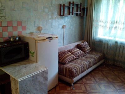 Лот: 5763148. Фото: 1. Сдам гостинку на Партизана Железняка... Квартиры, студии