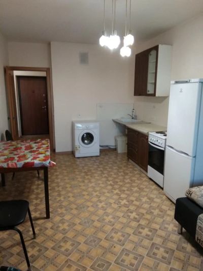 Лот: 11206695. Фото: 1. Сдам 1-комн. Космос. 56 м. Квартиры, студии