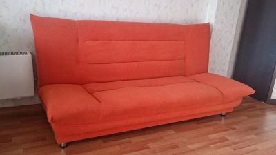 Лот: 5099231. Фото: 1. Диван б/у в хорошем состоянии. Диваны