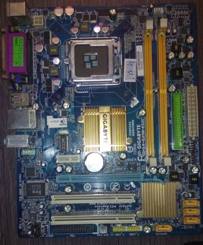 Лот: 8908531. Фото: 1. Материнская плата 775 Gigabyte... Материнские платы