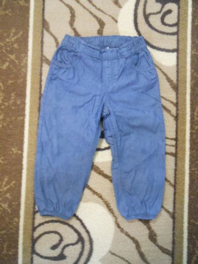 Лот: 14585409. Фото: 1. Джинсы H&M на рост 92 см. Брюки, шорты, джинсы